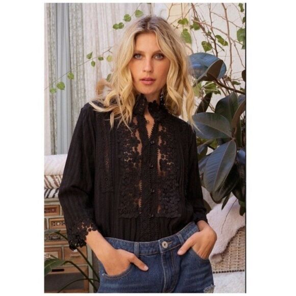 BLACK  Floral Lace Blouse - Picture 2 of 12